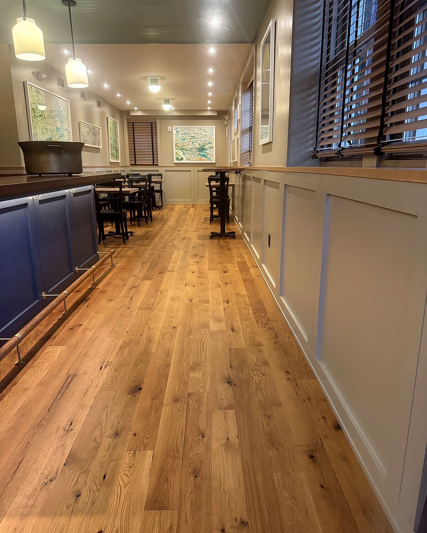 Restaurant dining room floors and fixtures after a detail clean